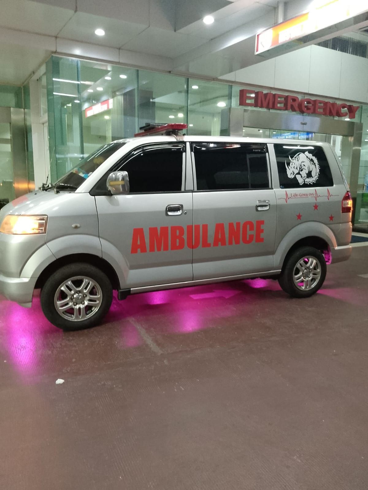 Gambar sewa ambulance semarang 3